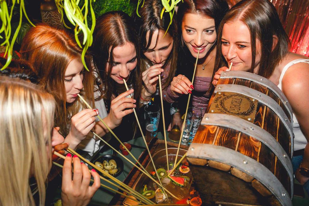 giant sharing cocktail tropix